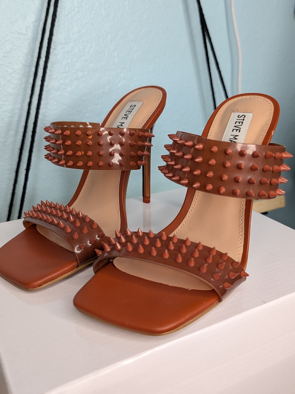[FREE SHIPPING] Steve Madden Lunna Spiked Tan Lucite Slide Heels 5.5